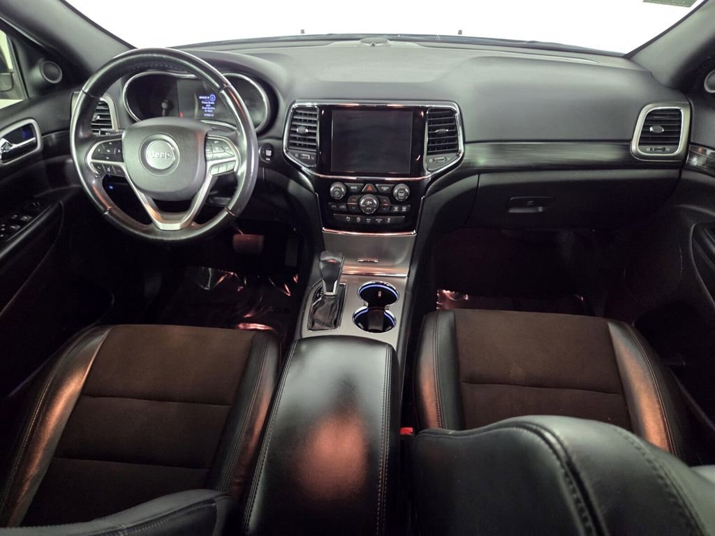 Certified 2019 Jeep Grand Cherokee Laredo w/ Laredo X Package image 28