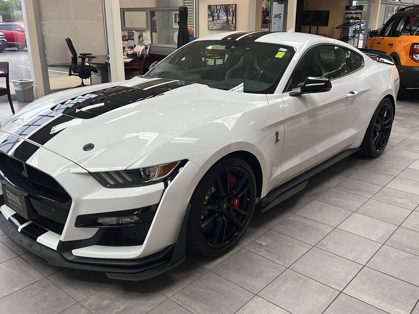 Used 2021 Ford Mustang Shelby GT500 w/ Technology Package RWD image 10