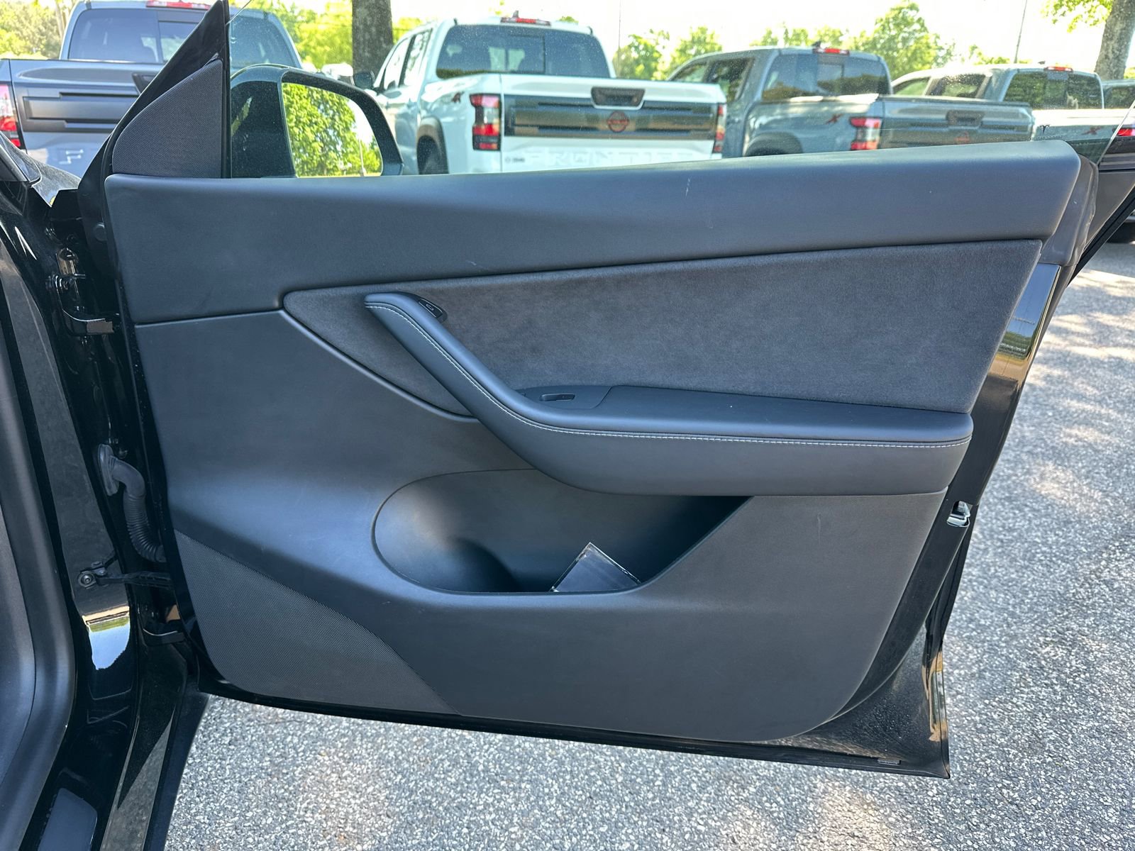 Used 2021 Tesla Model Y Long Range image 14