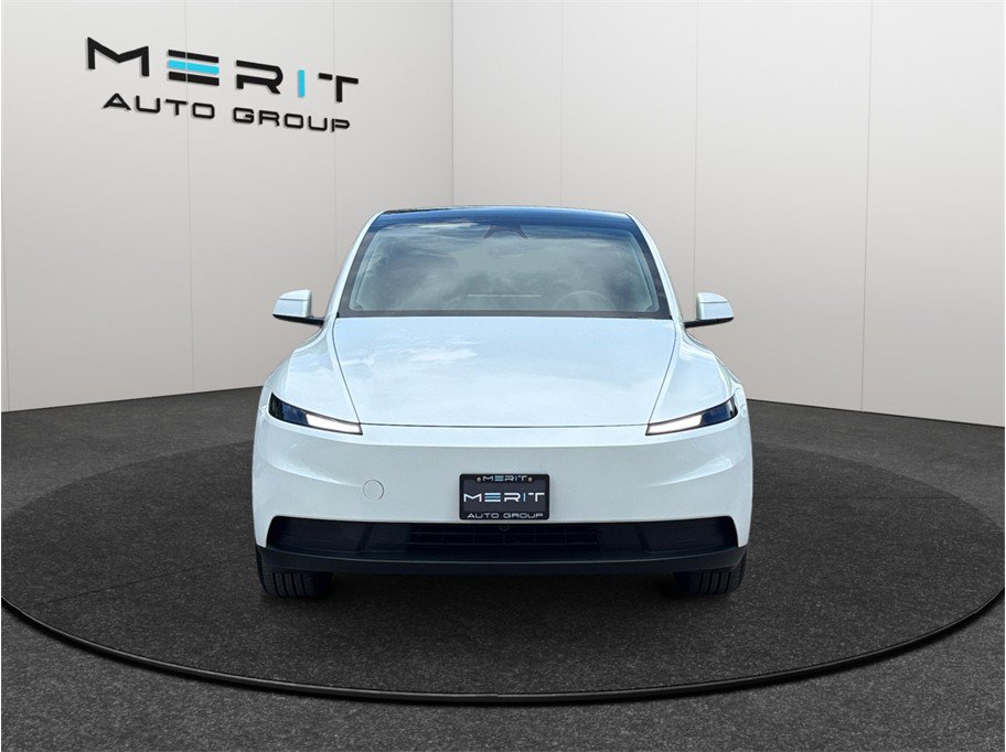 Used 2026 Tesla Model Y 2WD image 3