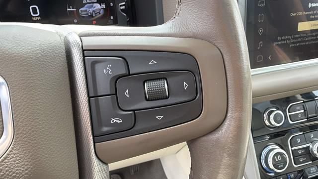 Used 2023 GMC Yukon Denali w/ Advanced Technology Package AWD/4WD image 13