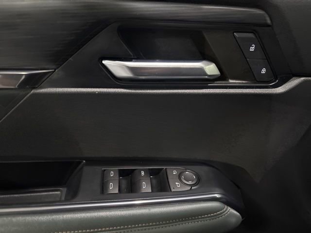 Used 2024 GMC Acadia AT4 w/ Luxury Package image 11