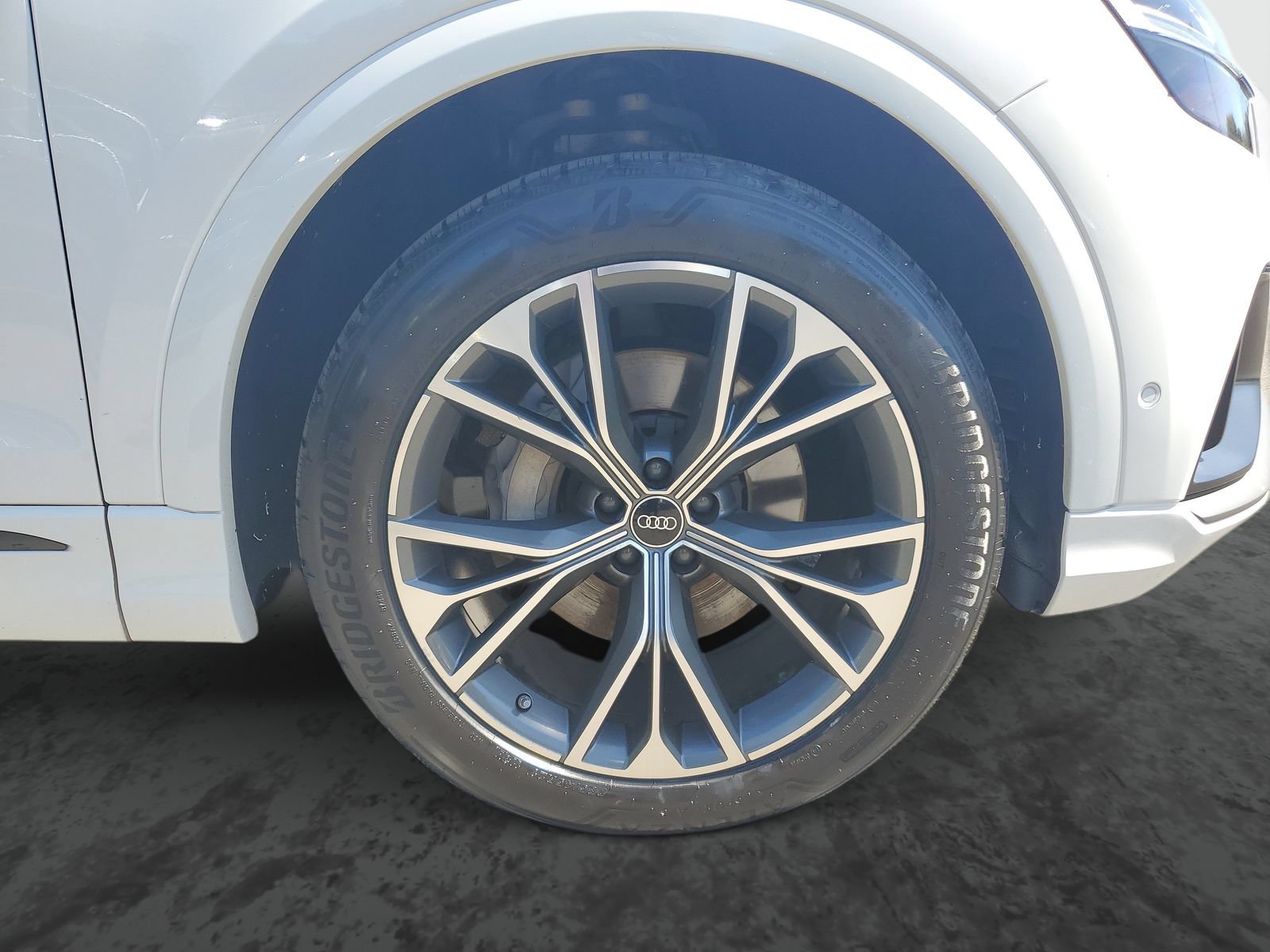Used 2022 Audi Q8 Premium Plus AWD/4WD image 6