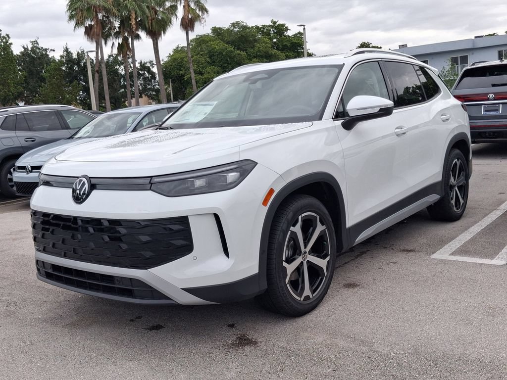 New 2026 Volkswagen Tiguan SE FWD image 3
