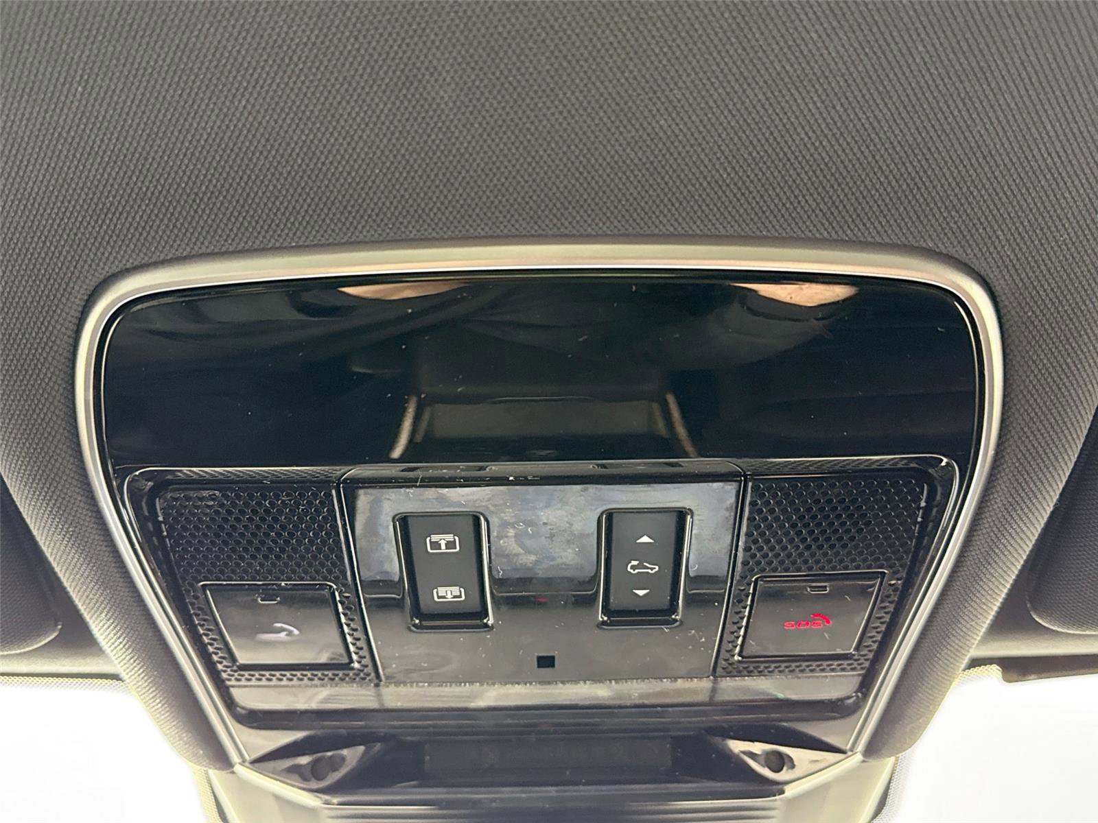 Used 2024 Land Rover Range Rover Sport Dynamic SE image 21