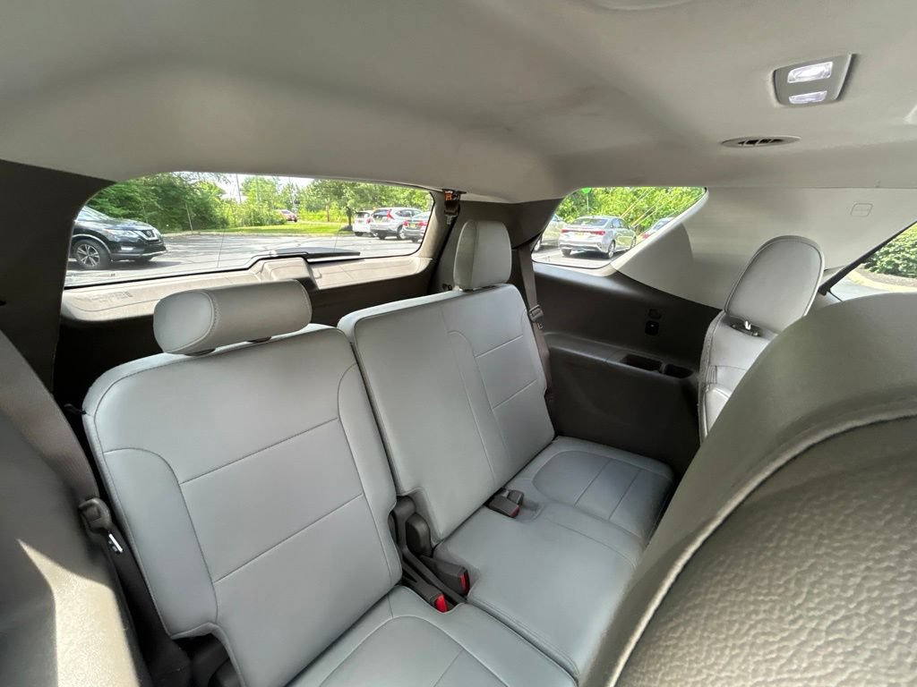 Used 2019 Chevrolet Traverse LT w/ LT Premium Package FWD image 42