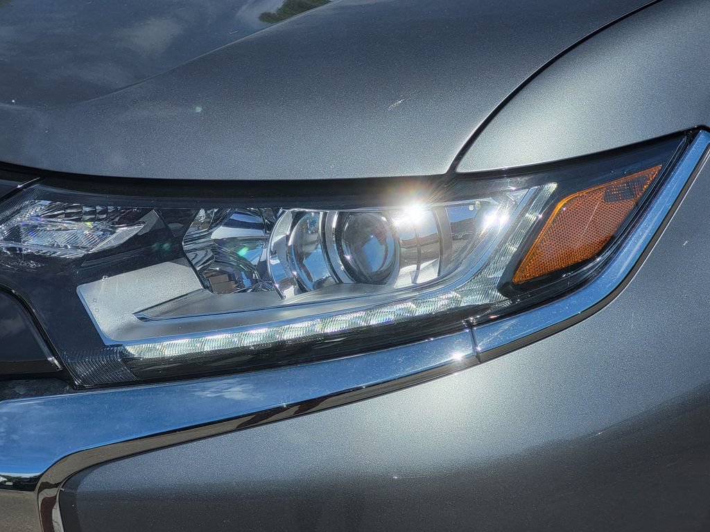 Used 2022 Mitsubishi Outlander LE AWD/4WD image 11