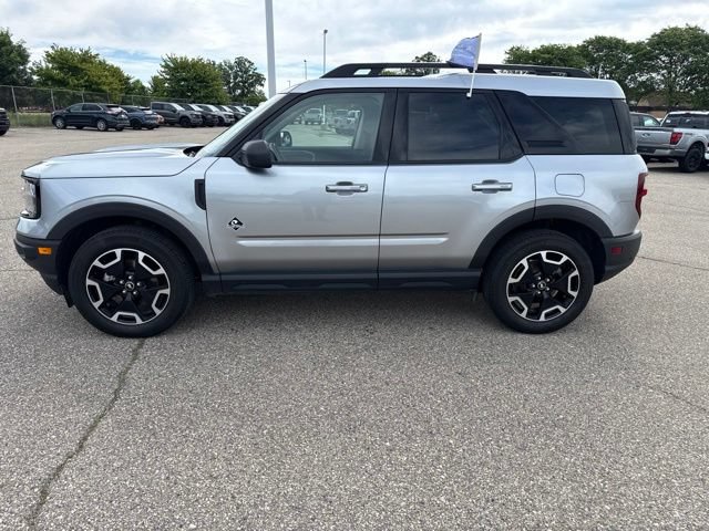 Certified 2023 Ford Bronco Sport Outer Banks w/ Tech Package AWD/4WD image 3