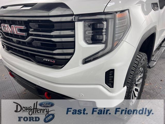 Used 2023 GMC Sierra 1500 AT4 w/ Technology Package AWD/4WD image 10