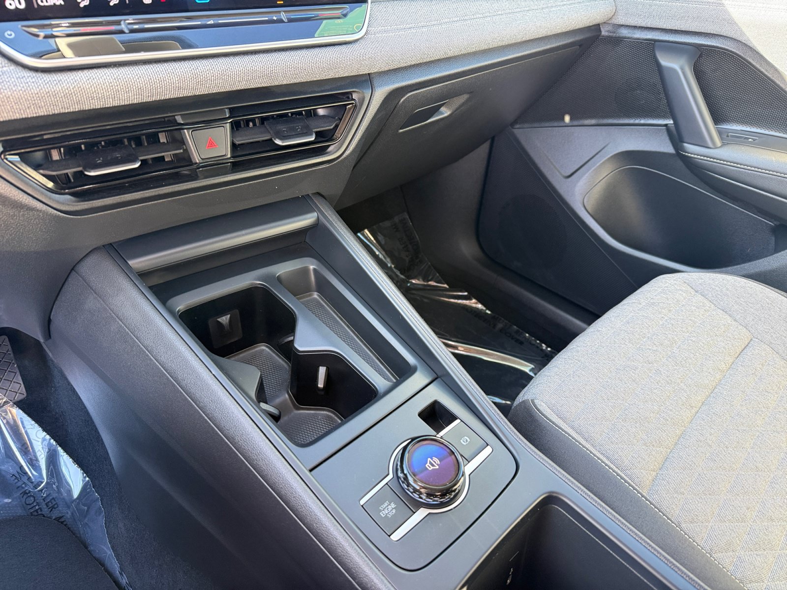 Certified 2025 Volkswagen Tiguan S FWD image 13