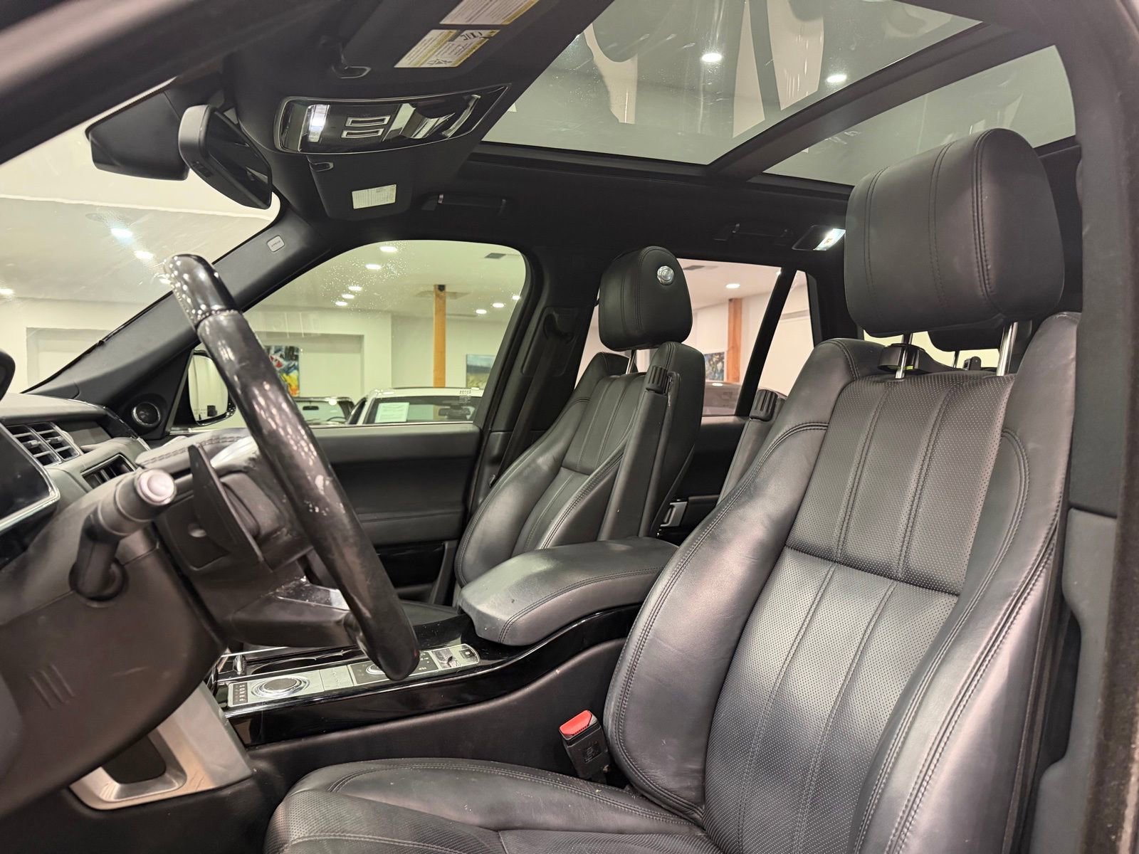 Used 2015 Land Rover Range Rover Supercharged image 6