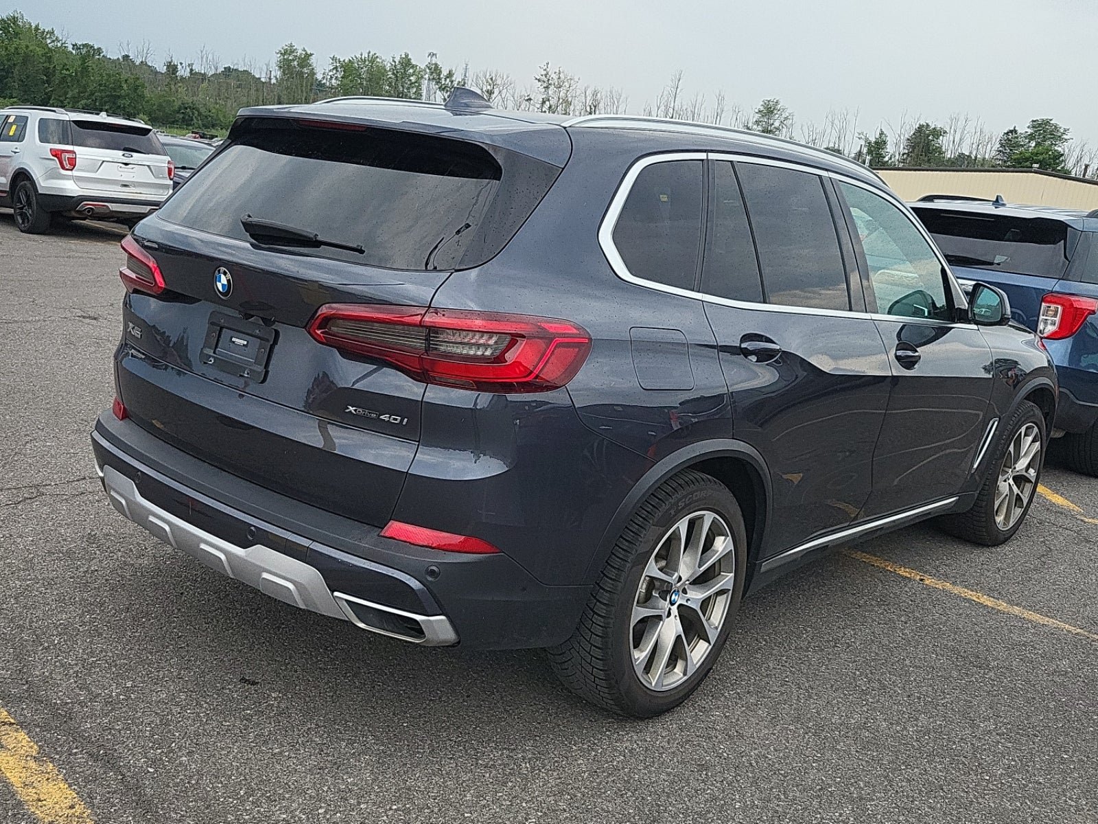 Used 2019 BMW X5 xDrive40i w/ Premium Package 2 AWD/4WD image 4