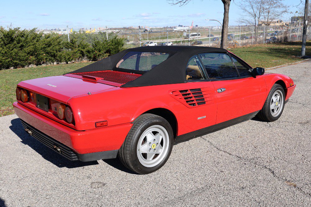 Used 1986 Ferrari Mondial 3.2 Cabriolet image 7