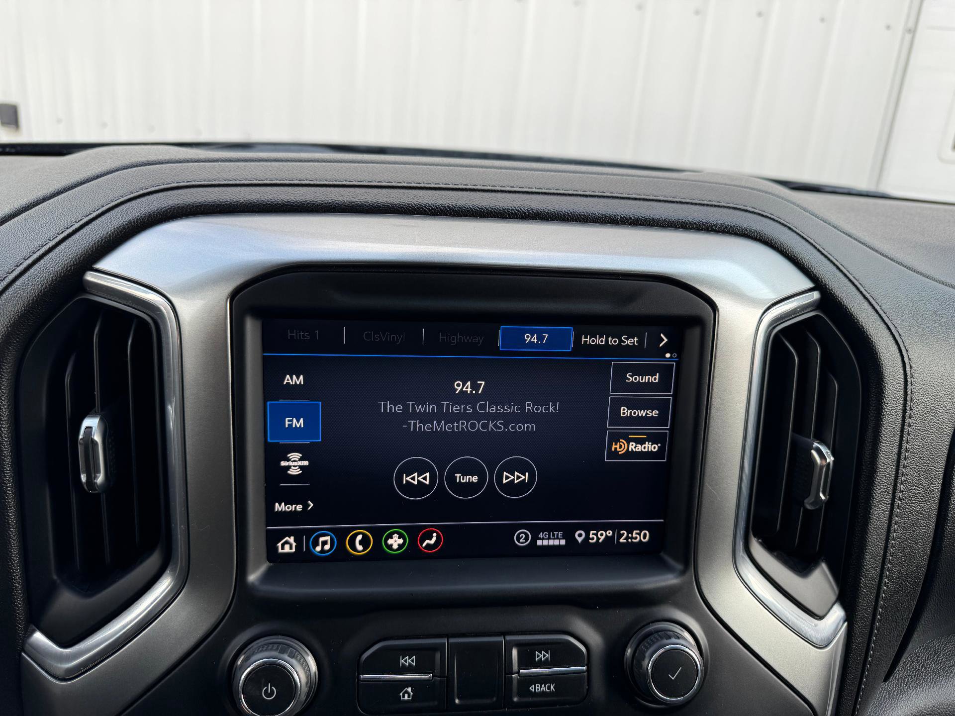 Used 2020 Chevrolet Silverado 1500 LT w/ All-Star Edition image 32