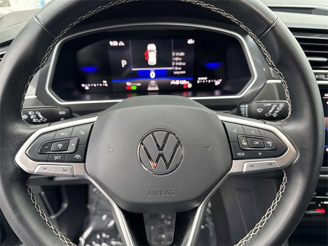 Used 2024 Volkswagen Tiguan SE image 23