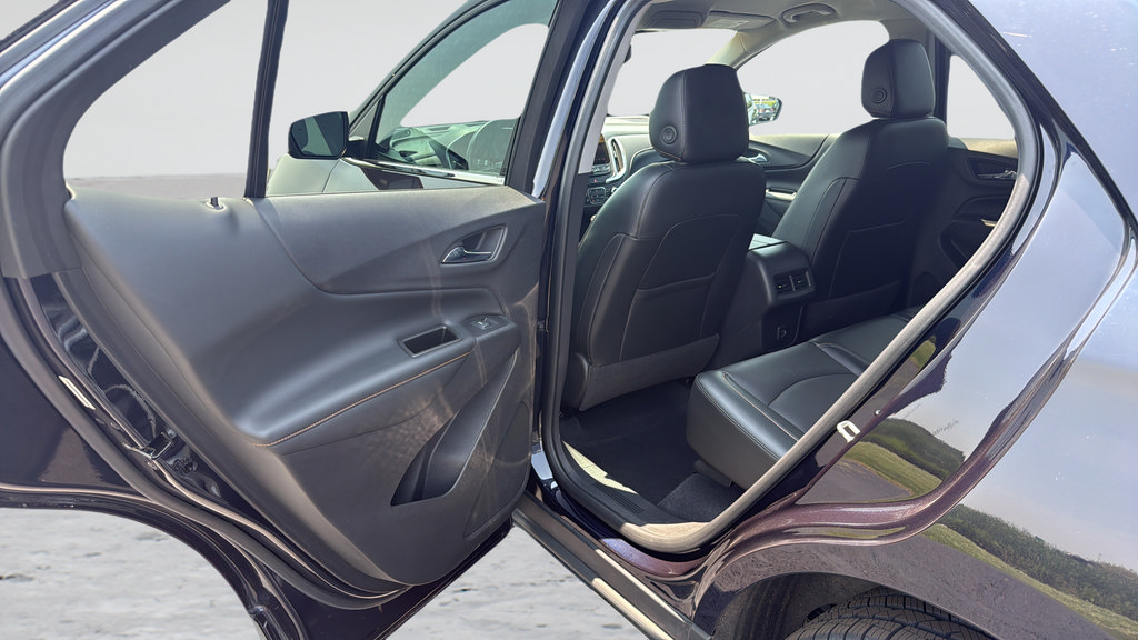 Used 2020 Chevrolet Equinox Premier FWD image 32