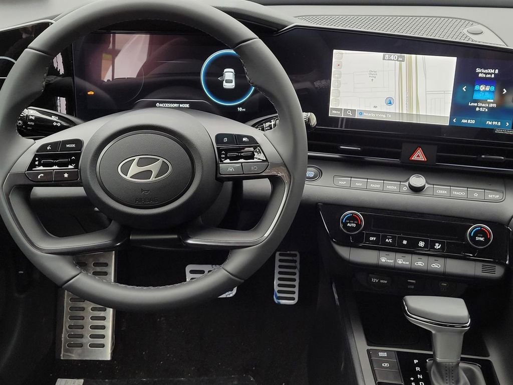 New 2025 Hyundai Elantra SEL FWD image 11