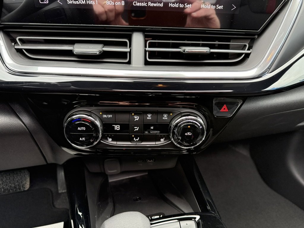 New 2026 Chevrolet Trax RS w/ Sunroof Package image 17