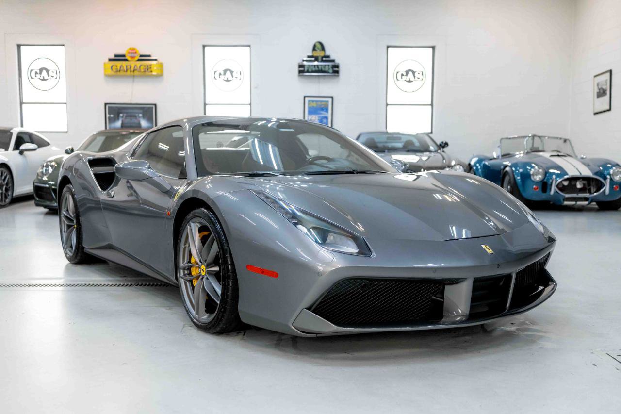 Used 2018 Ferrari 488 Spider image 14