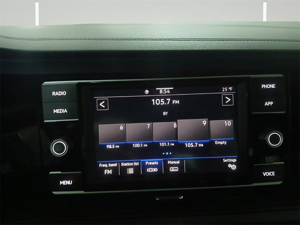 Used 2024 Volkswagen Jetta SE image 11