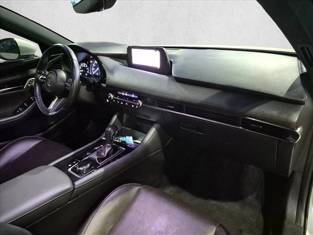 Used 2019 MAZDA MAZDA3 Hatchback w/ Preferred Package FWD image 21
