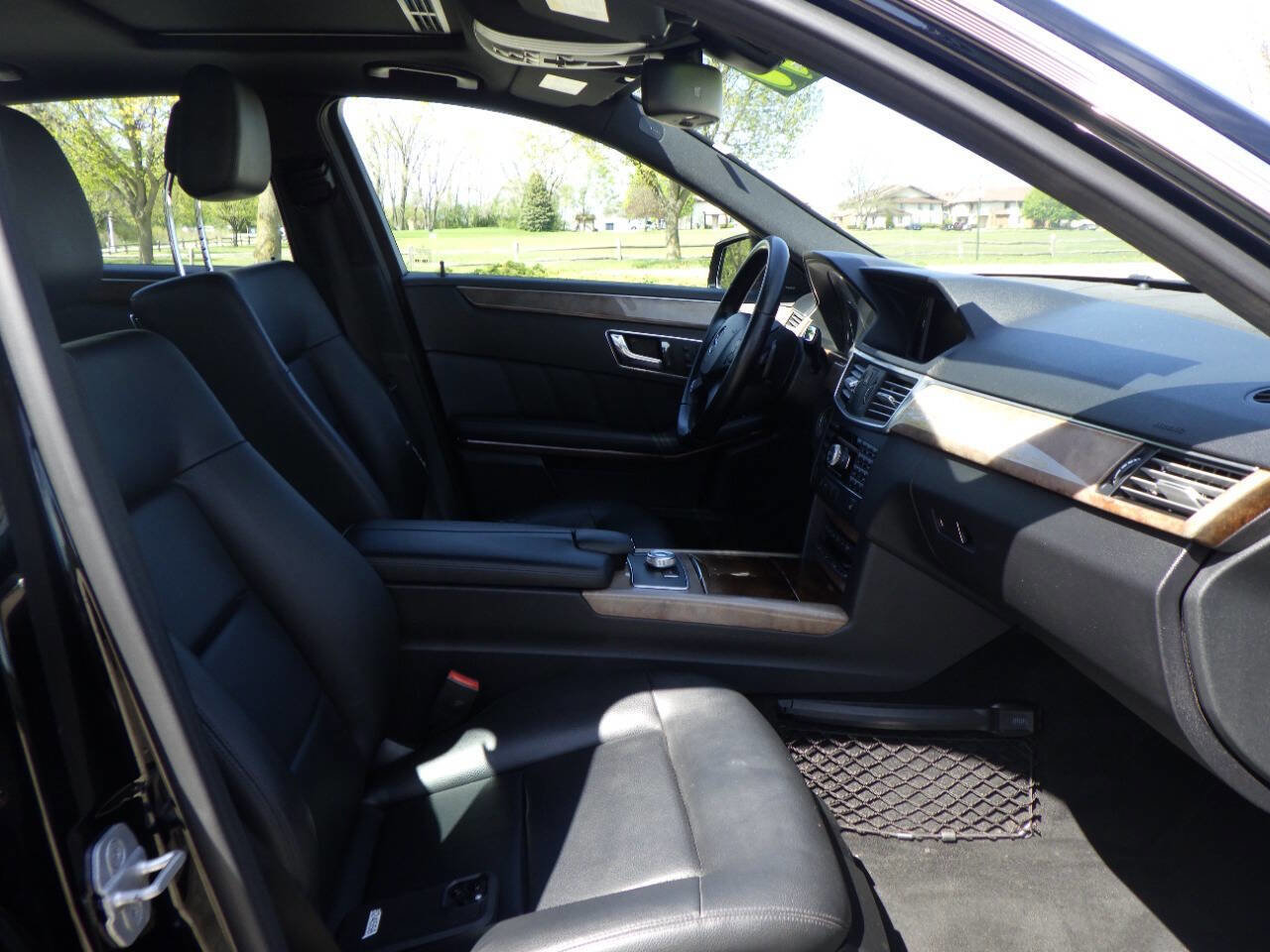 Used 2011 Mercedes-Benz E 350 4MATIC Sedan image 16