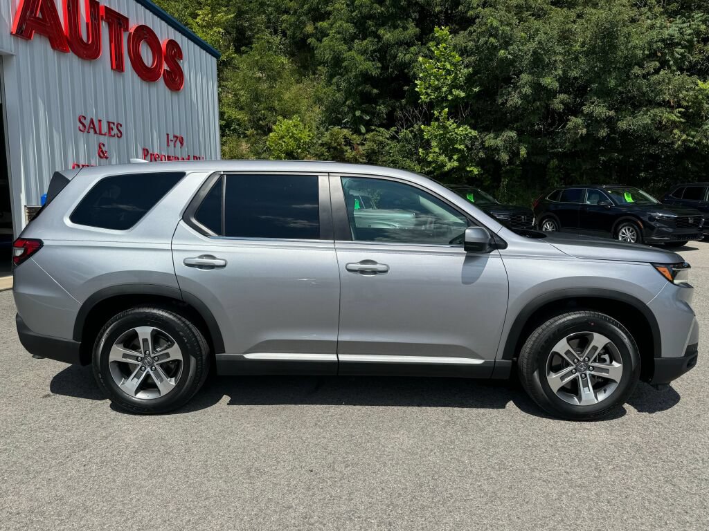 Used 2025 Honda Pilot EX-L image 8