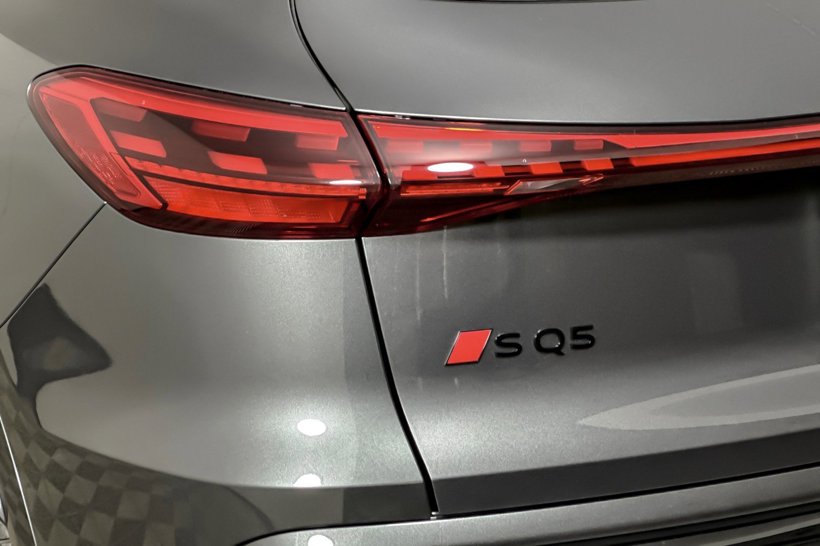 New 2026 Audi SQ5 Premium Plus image 27
