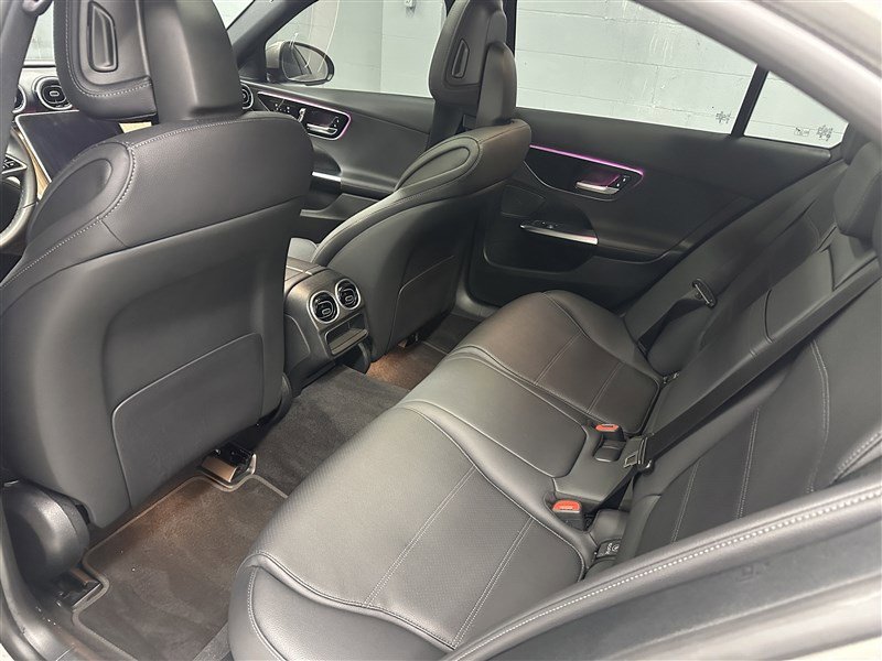 Used 2024 Mercedes-Benz C 300 4MATIC Sedan image 3