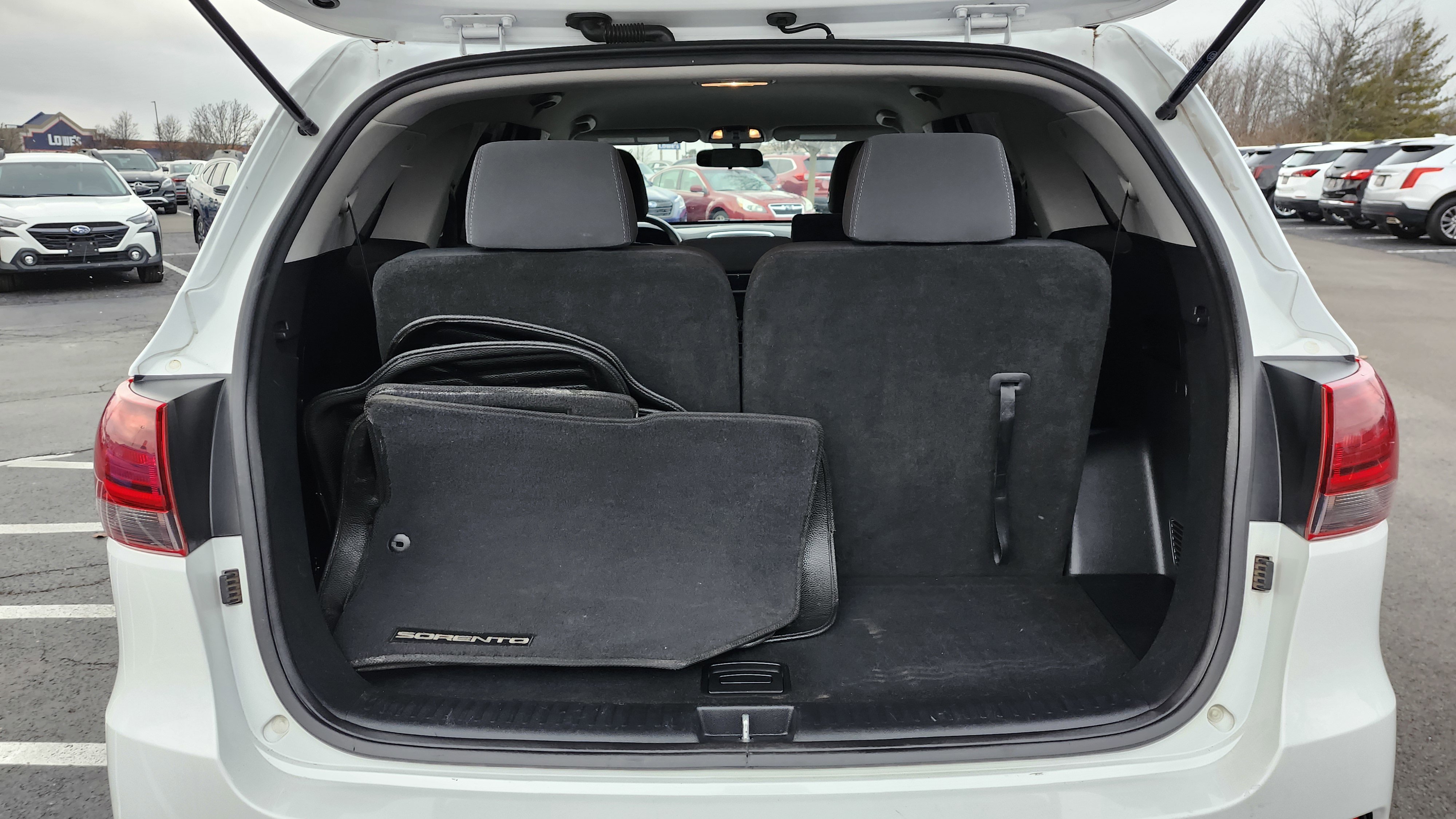 Used 2020 Kia Sorento LX image 20