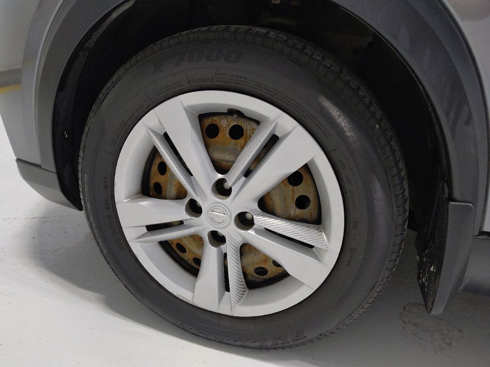 Used 2020 Nissan Kicks S image 31