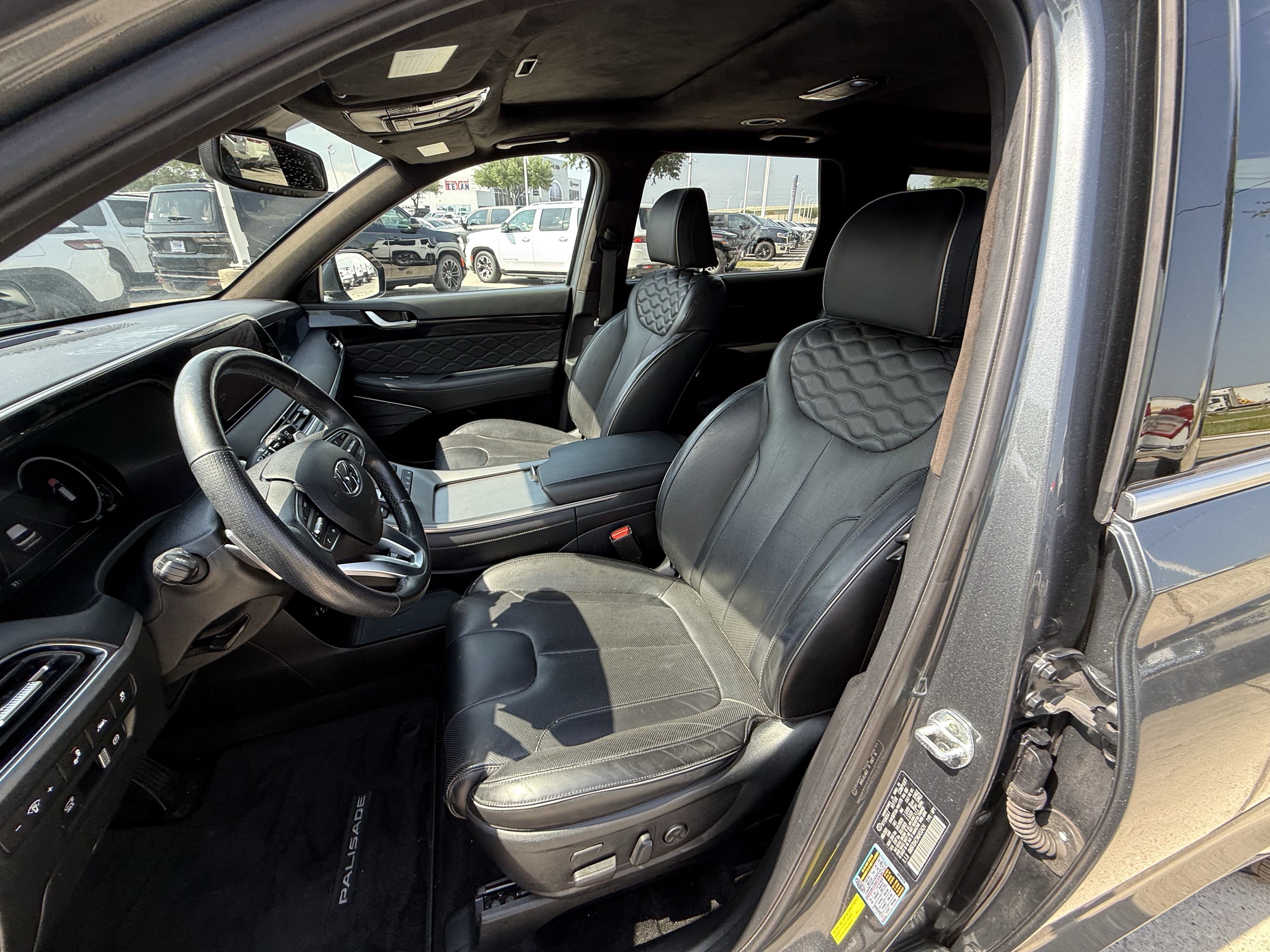 Used 2022 Hyundai Palisade Calligraphy w/ Cargo Package AWD/4WD image 28
