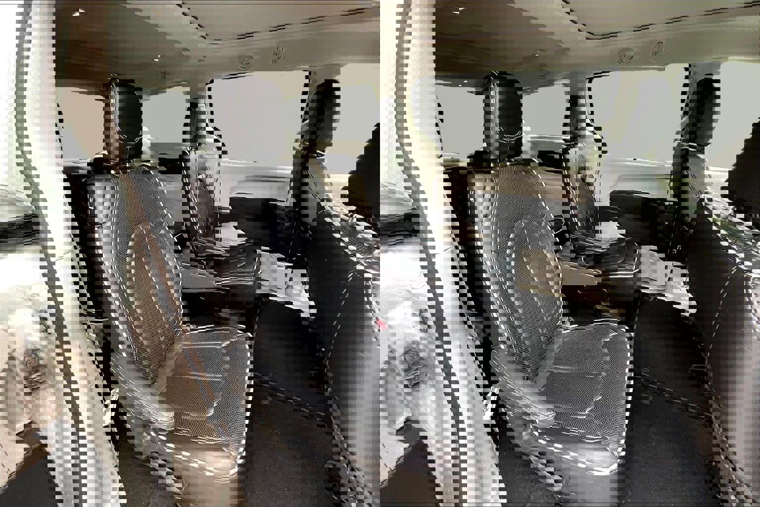 Used 2023 Chrysler Pacifica Limited image 25