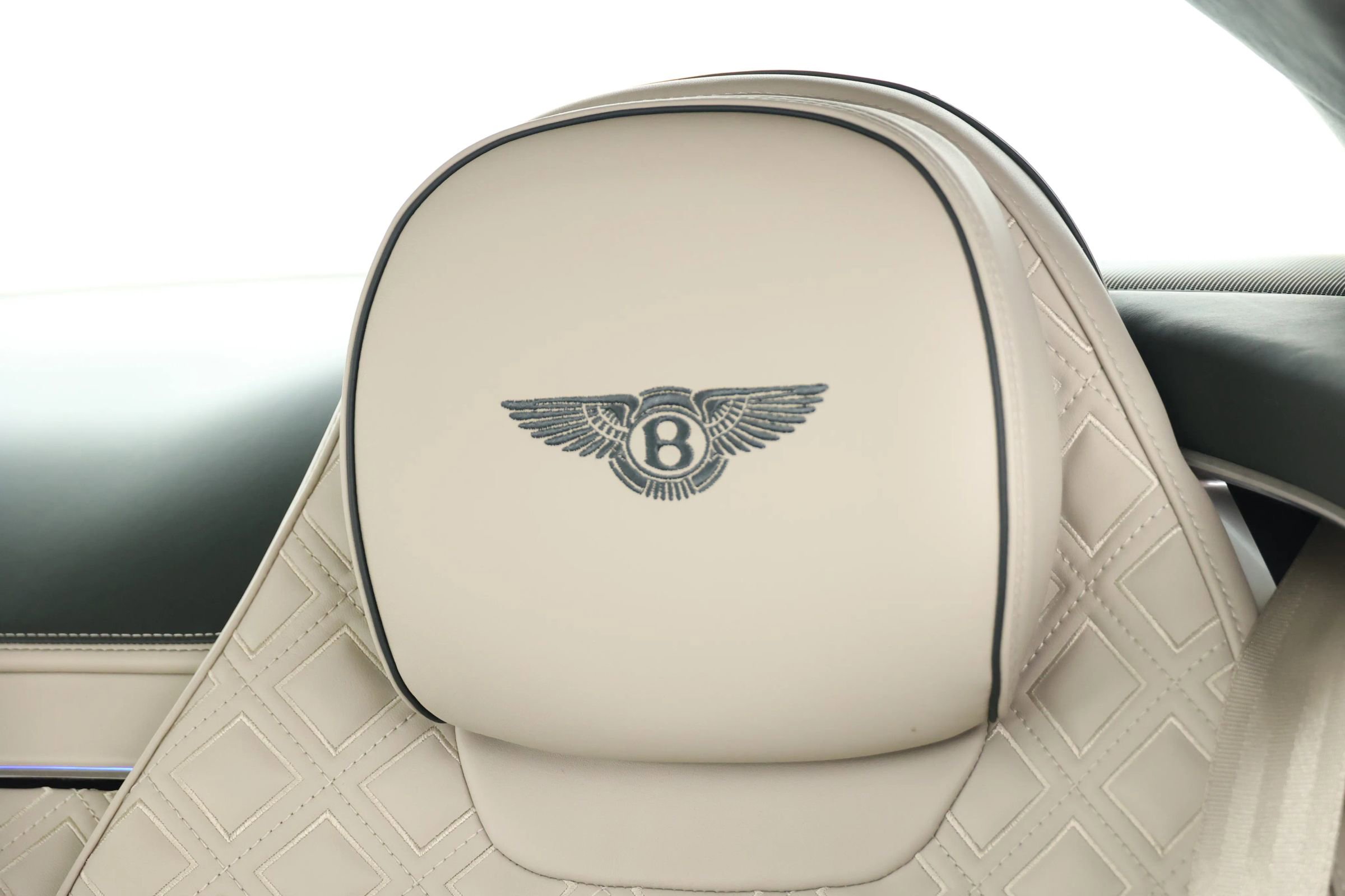 Used 2021 Bentley Continental GT image 64