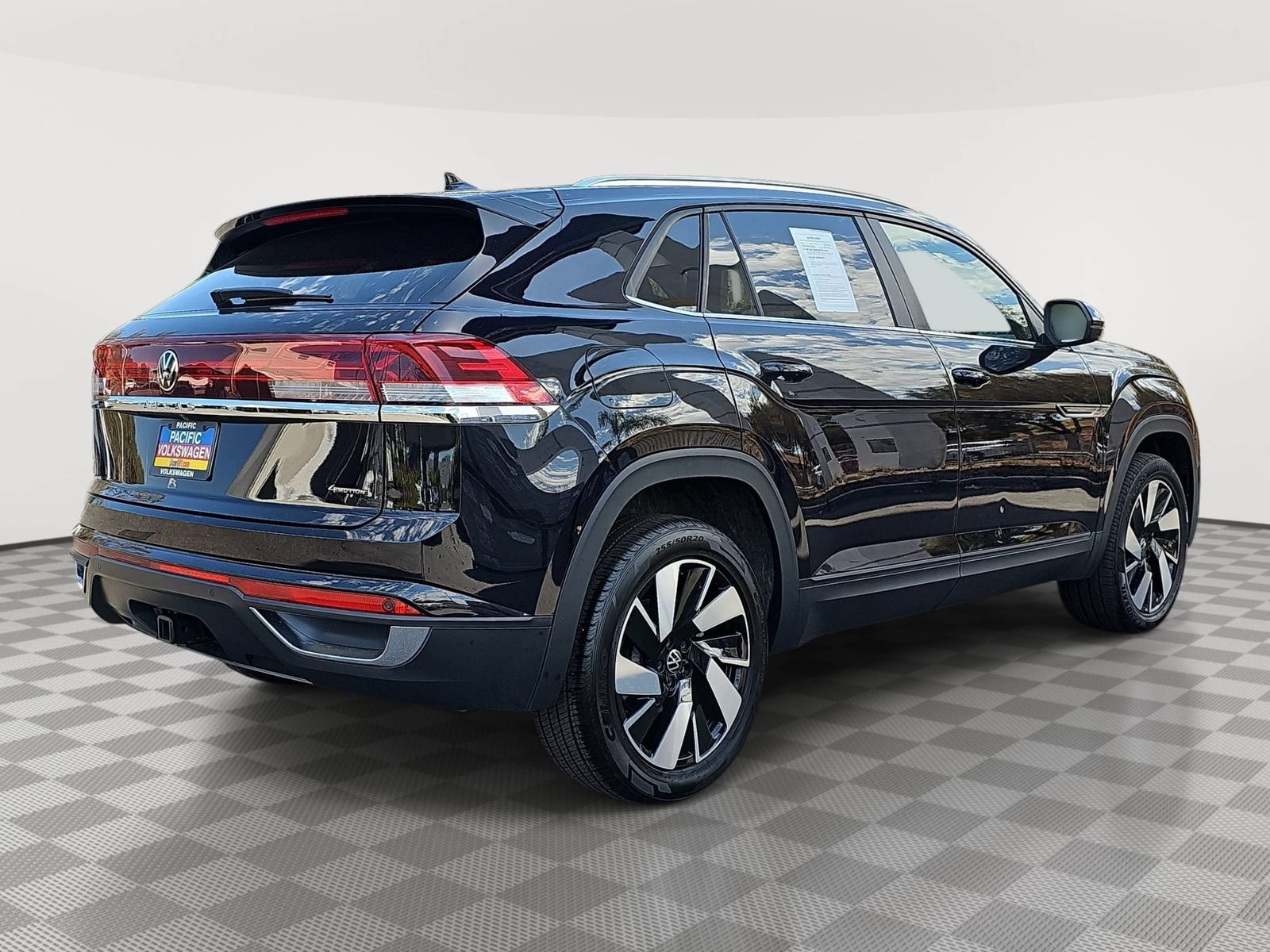 Used 2024 Volkswagen Atlas Cross Sport SE AWD/4WD image 5