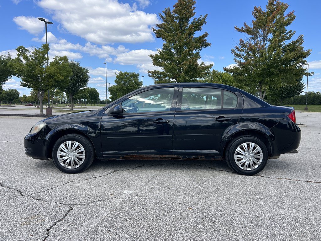 Used 2010 Chevrolet Cobalt LT FWD image 2