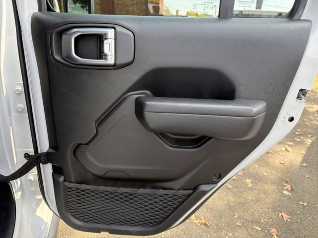 Used 2024 Jeep Gladiator Sport image 16