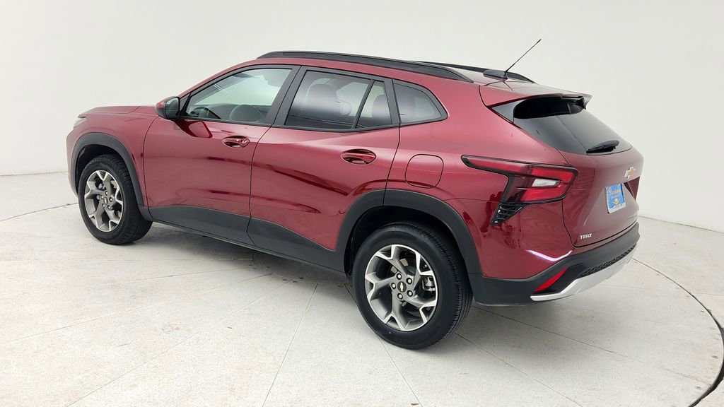 Certified 2025 Chevrolet Trax LT w/ LT Convenience Package image 6