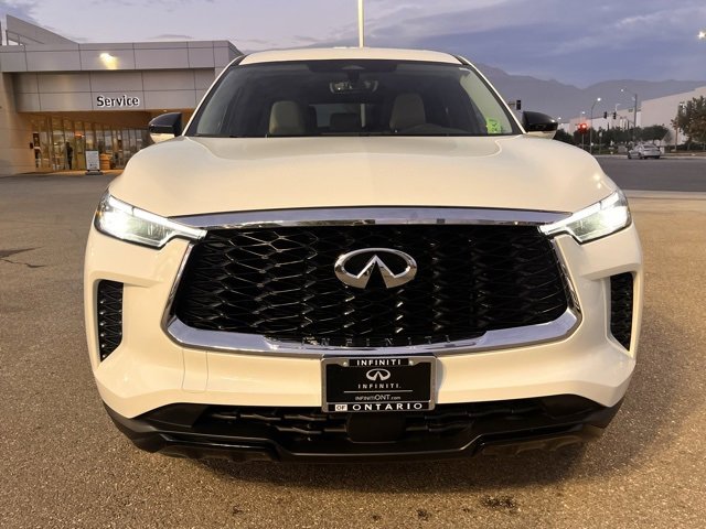 Certified 2023 INFINITI QX60 Pure image 3