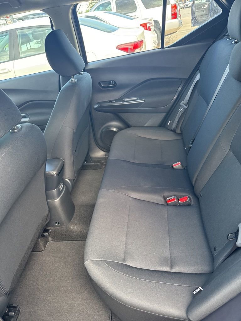 Used 2024 Nissan Kicks S image 12