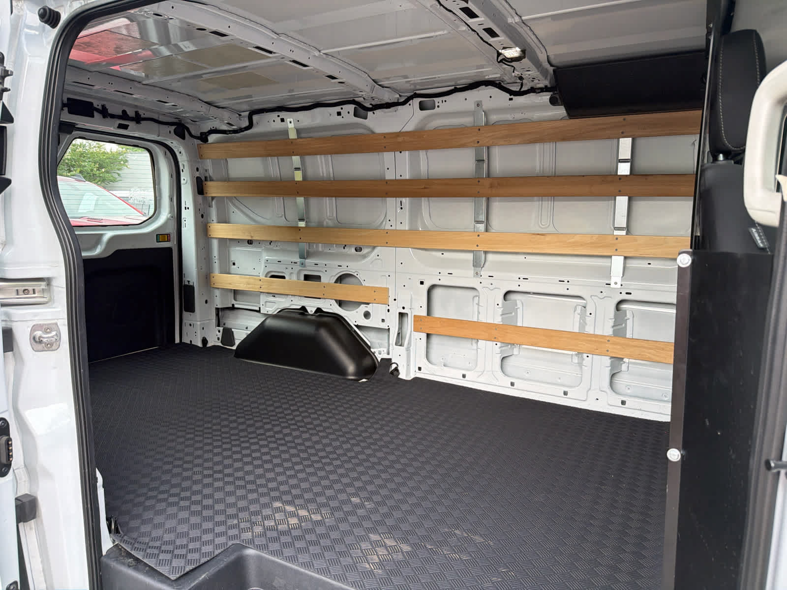 Used 2025 Ford Transit 250 Low Roof w/ Exterior Upgrade Package RWD image 6