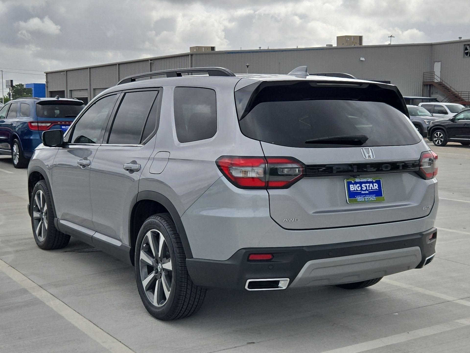 Certified 2025 Honda Pilot Elite image 6
