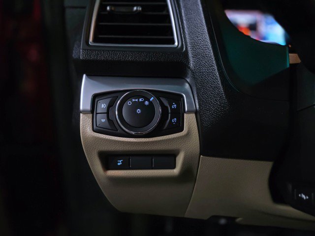Used 2017 Ford Explorer Limited w/ Equipment Group 301A AWD/4WD image 32