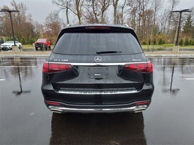 New 2026 Mercedes-Benz GLS 580 4MATIC image 4