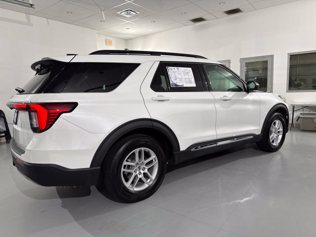 Used 2025 Ford Explorer Active w/ Active Comfort Package RWD image 14