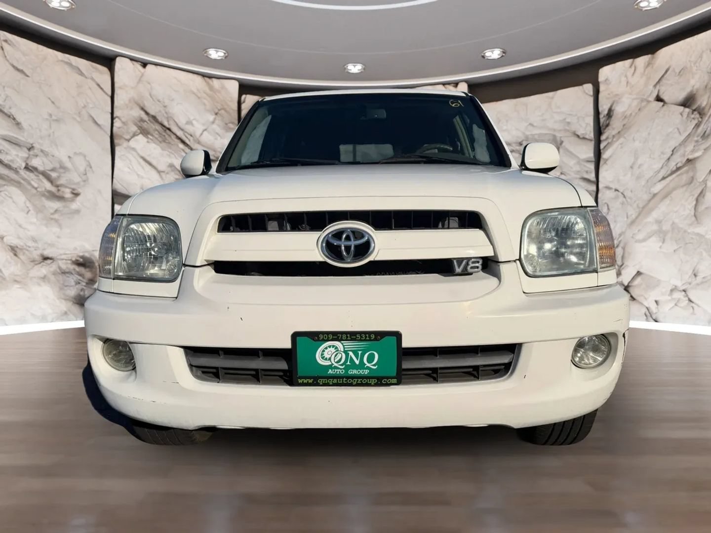 Used 2007 Toyota Sequoia SR5 RWD image 2