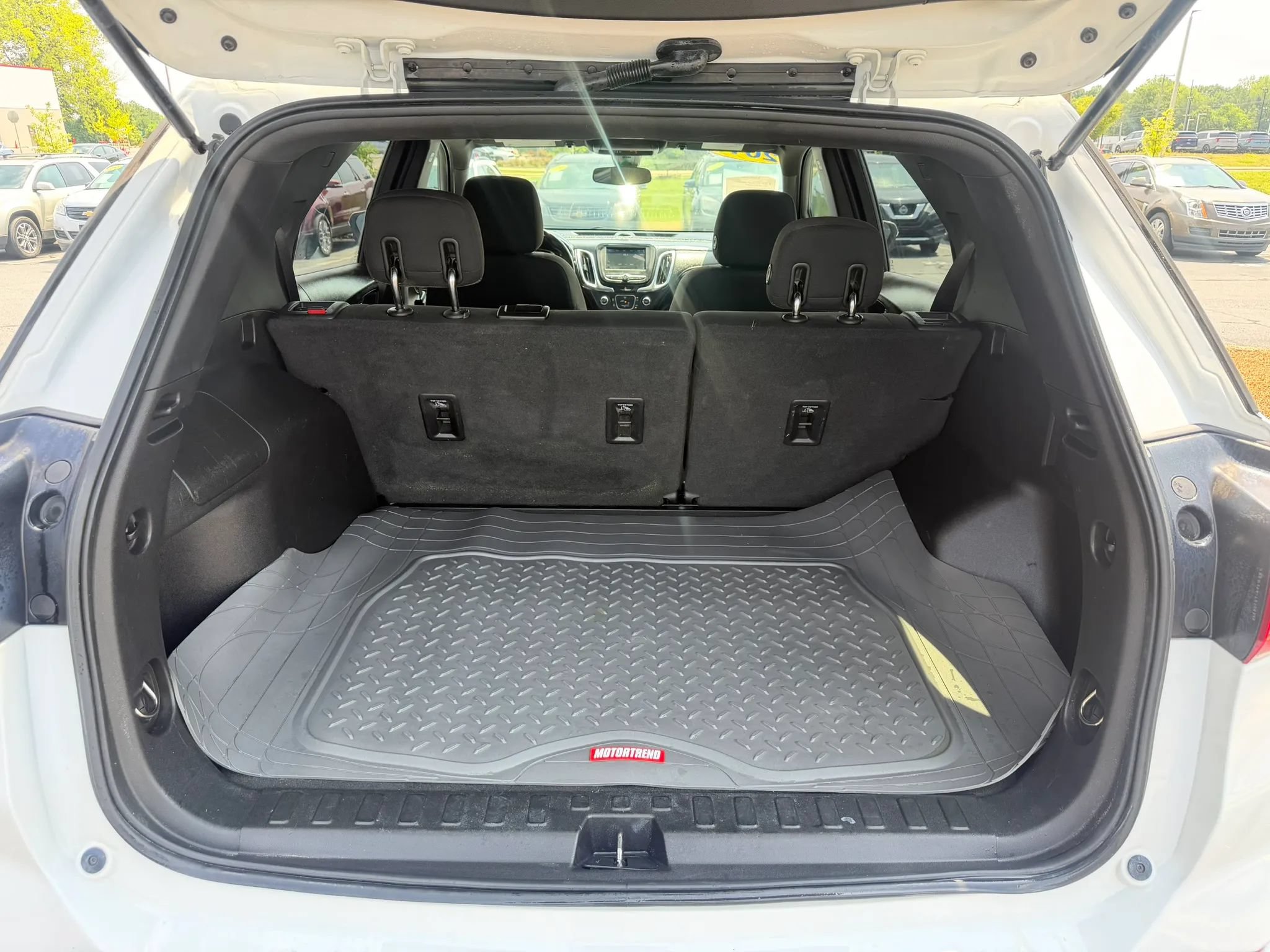 Used 2019 Chevrolet Equinox LT FWD image 26