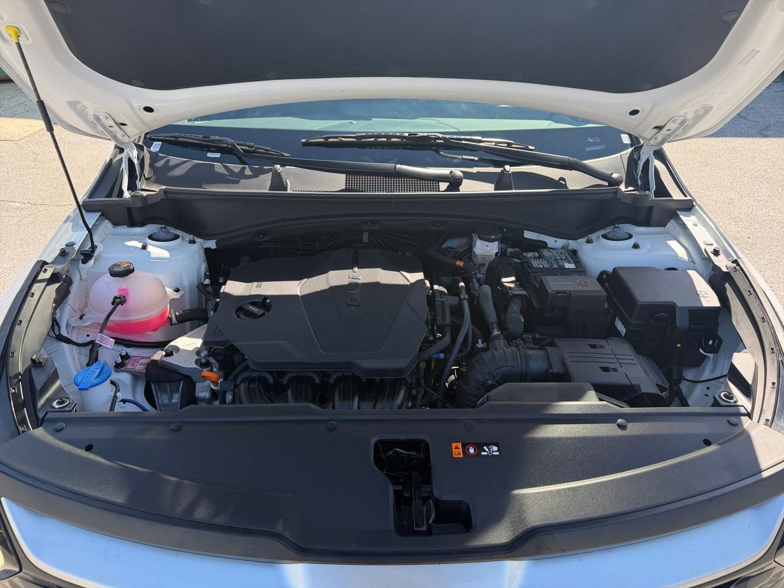 Used 2025 Kia Sportage LX image 27