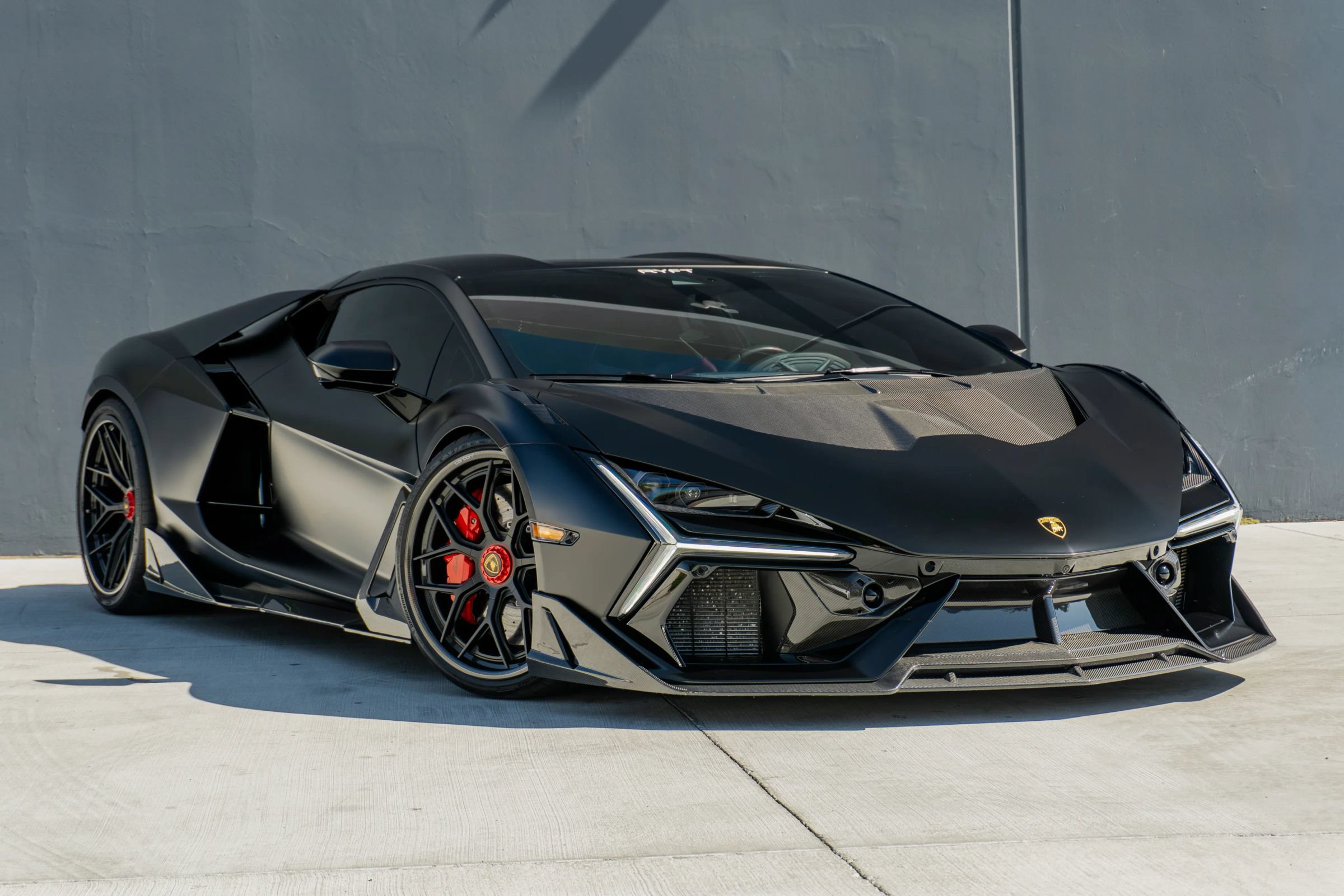 Used 2025 Lamborghini Revuelto AWD/4WD image 5