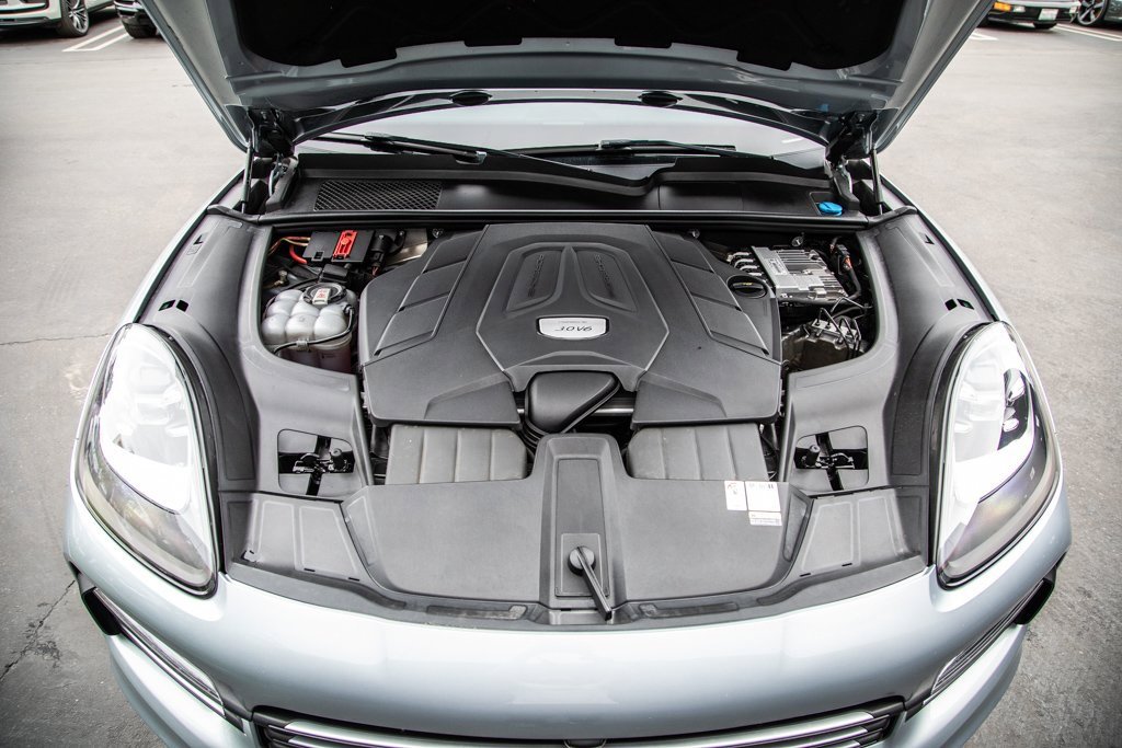 Certified 2023 Porsche Cayenne image 22